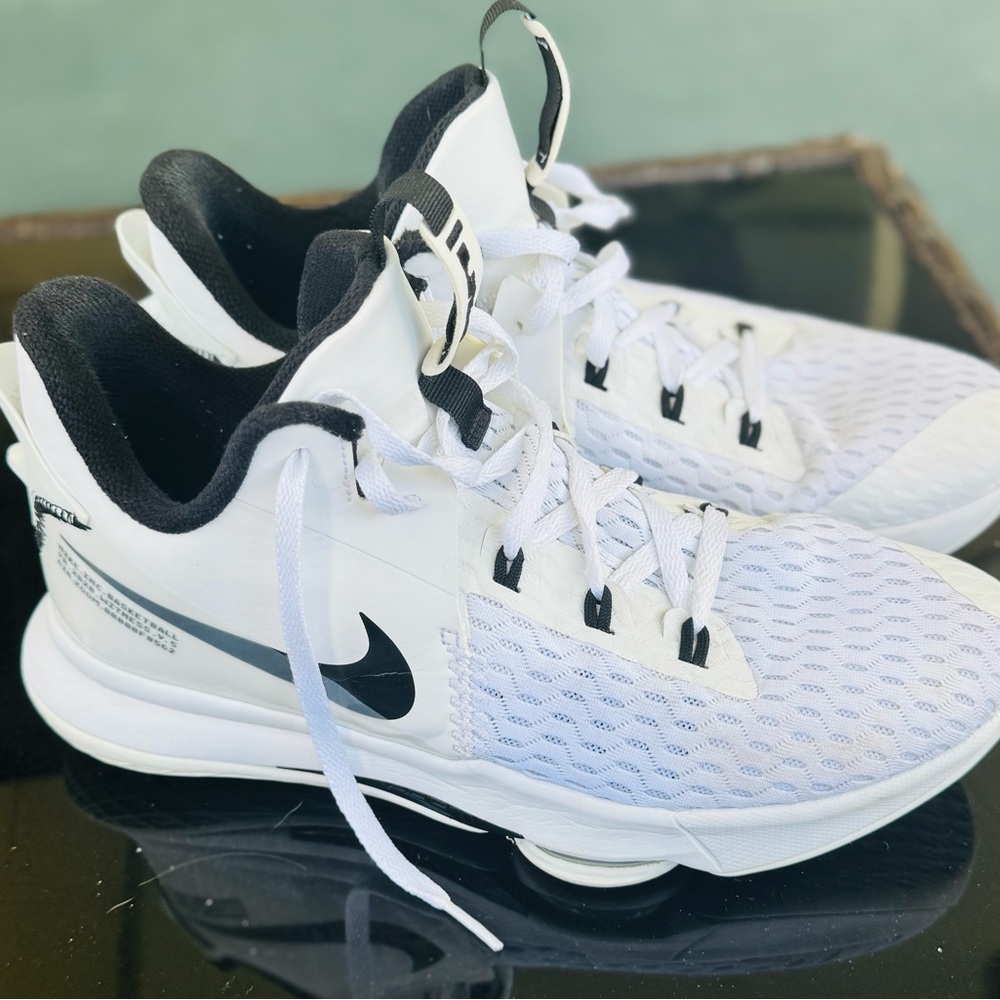 Nike White and Black Size Label with QR Code